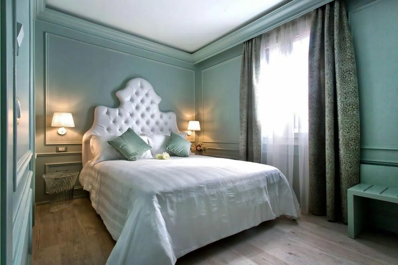 ヴェネツィア アクアマーレ ブティック B ＆ B Bed & Breakfast 2*,  イタリア