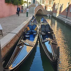  Guest house Central Lovely Typical Rialto