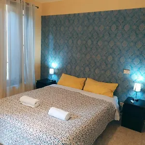  Guest house Two Steps From Rialto Bridge